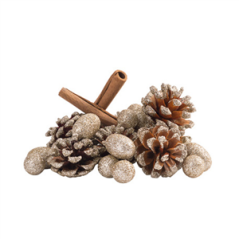 Sachet de bâtons de cannelle et pommes de pins dorées