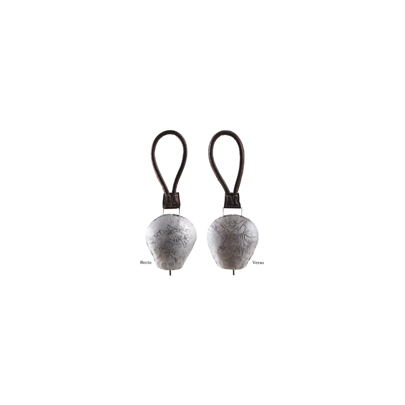 Cloche en metal  Hauteur : 38cm